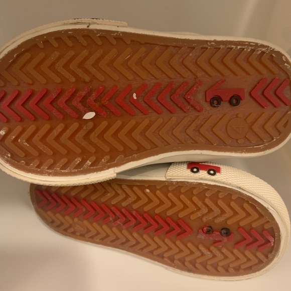 NWOT See Kai Run Keegan Stars Sneaker Boot - Picture 5 of 8